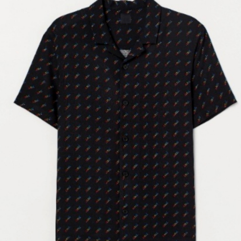 ❤4/$12 H & M Patterned Resort Shirt